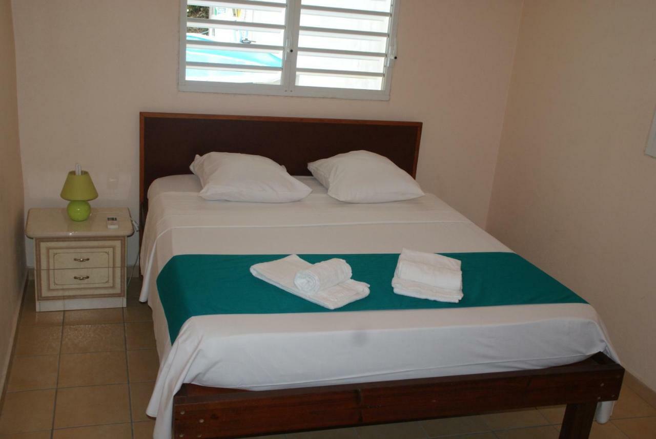 Residence Cattanies Sainte-Anne (Grande-Terre) Exterior foto